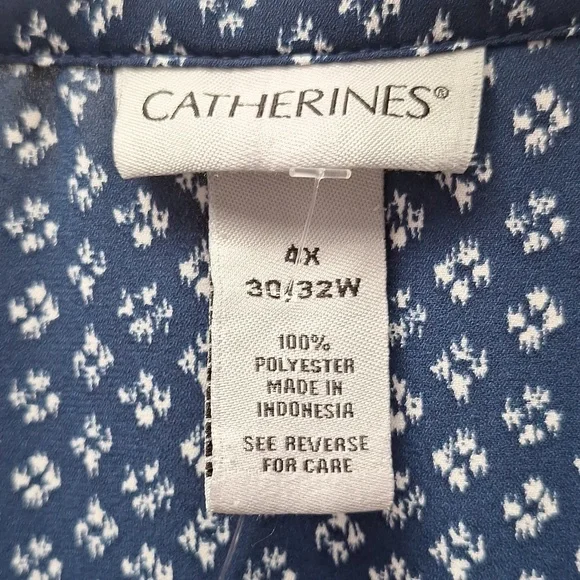 l Catherines Blue 3/4 Sleeve Boxy Blouse Size 4X.   EUC - Picture 2 of 3